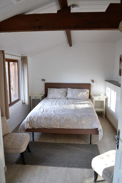 Chef-Boutonne Le Moulin De Lusseau Bed & Breakfast エクステリア 写真